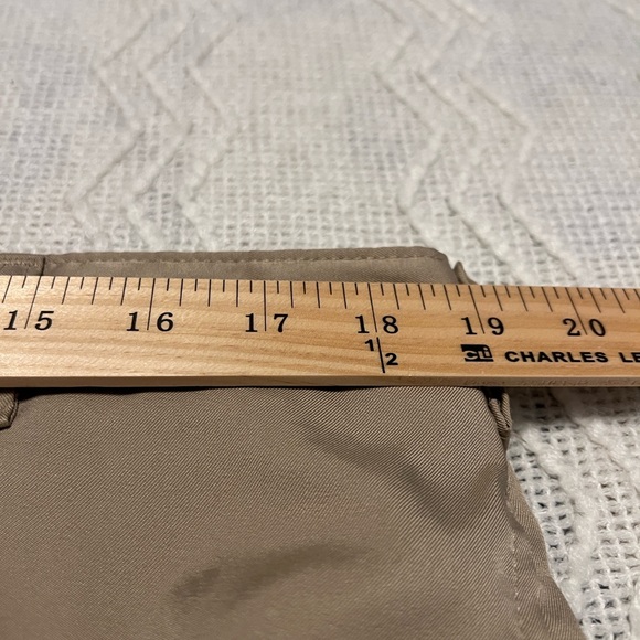 #804. Elderado Chino Golf Shorts. Beige Size 38”. - Picture 3 of 6